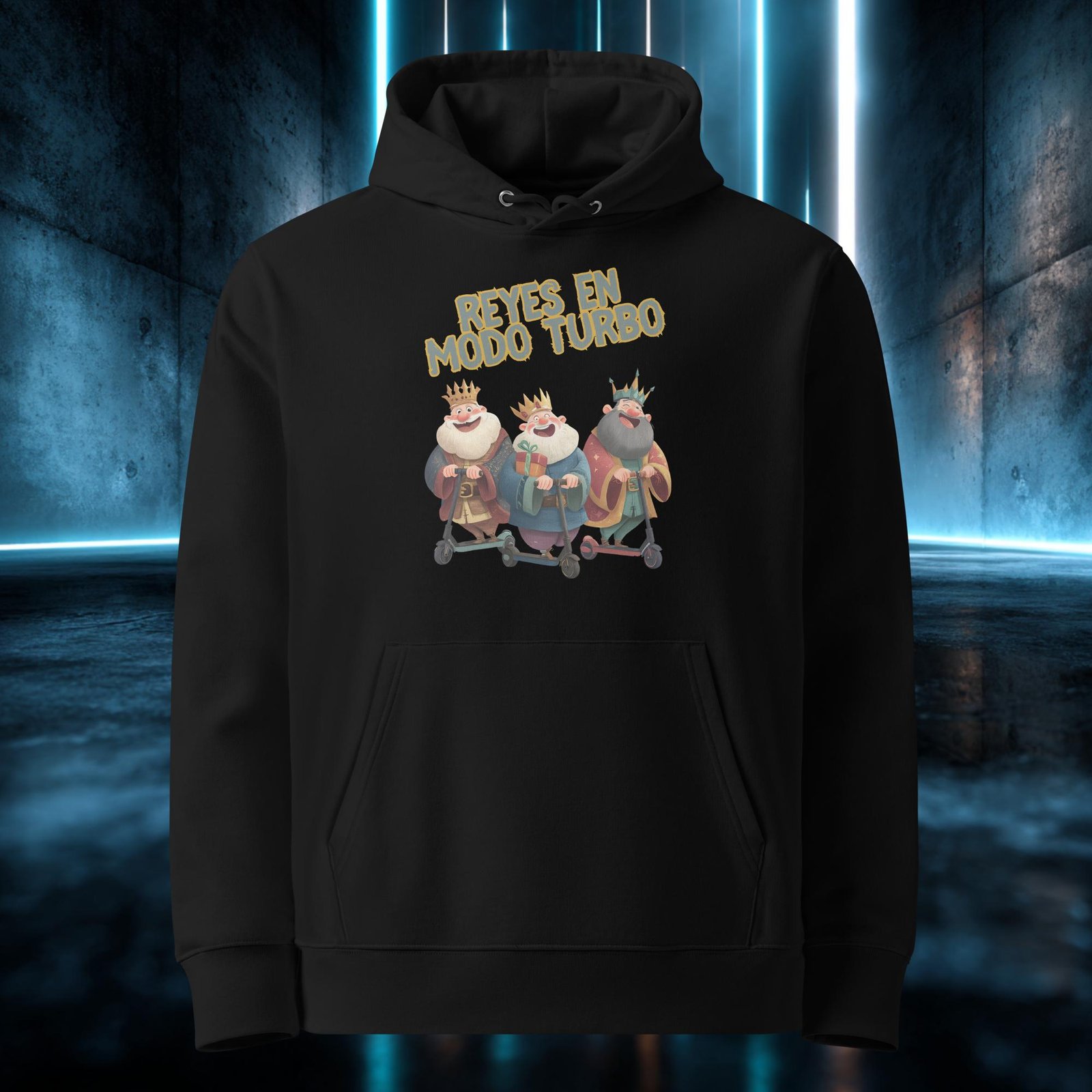 Sudadera orgánica con diseño Reyes en Modo Turbo — detalle del estampado