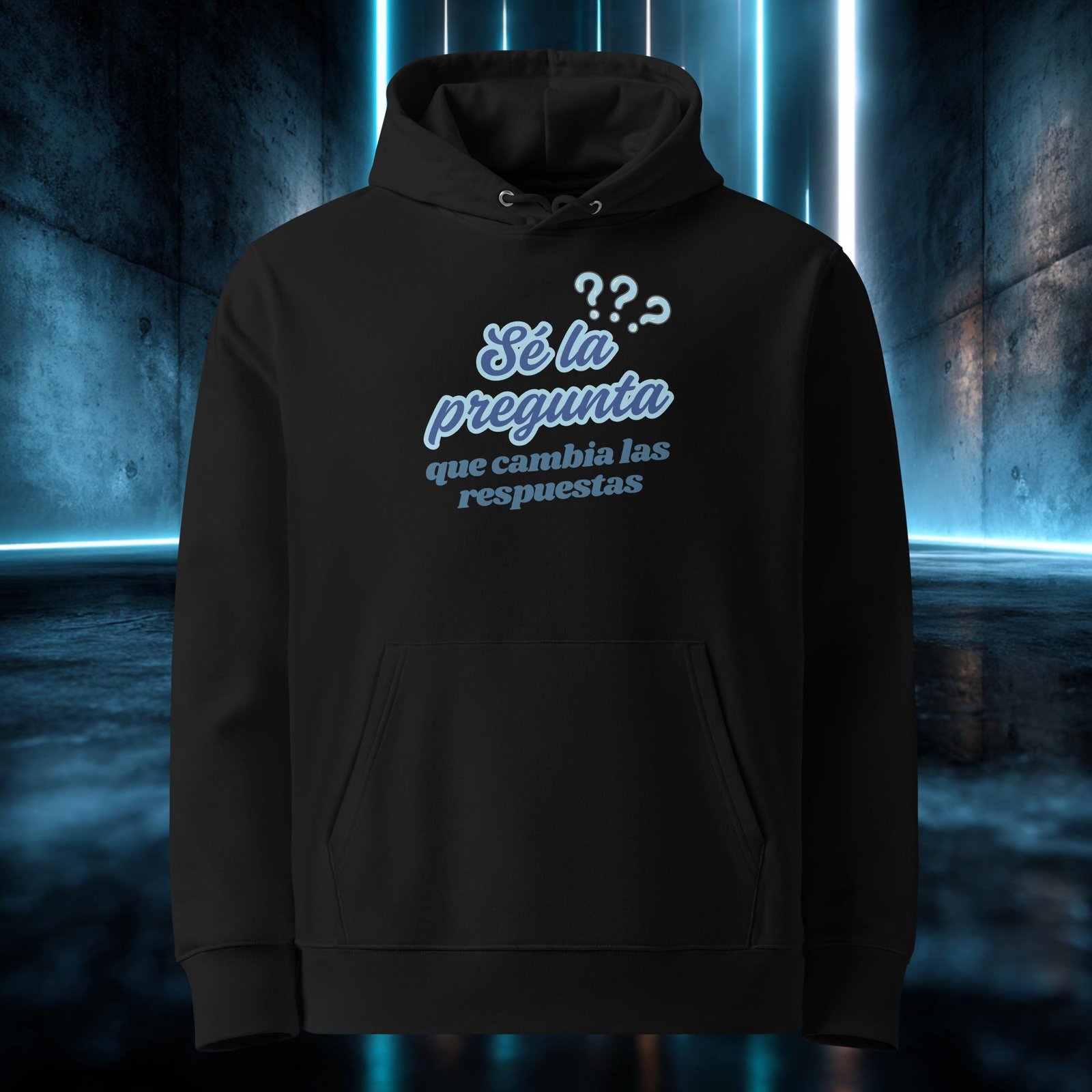Sudadera orgánica con diseño Sé la Pregunta — detalle del estampado