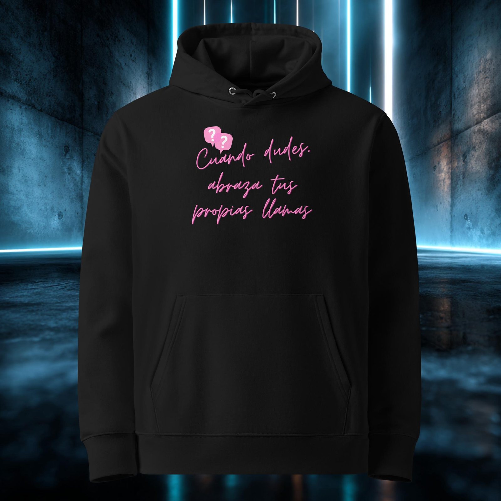 Sudadera orgánica con diseño Abraza tus Propias Llamas — detalle del estampado
