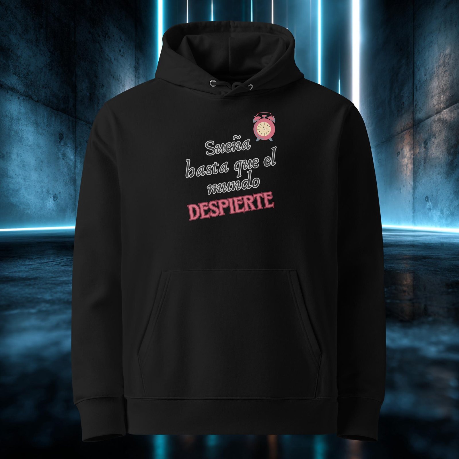 Sudadera orgánica con diseño Sueña Hasta que el Mundo Despierte — detalle del estampado