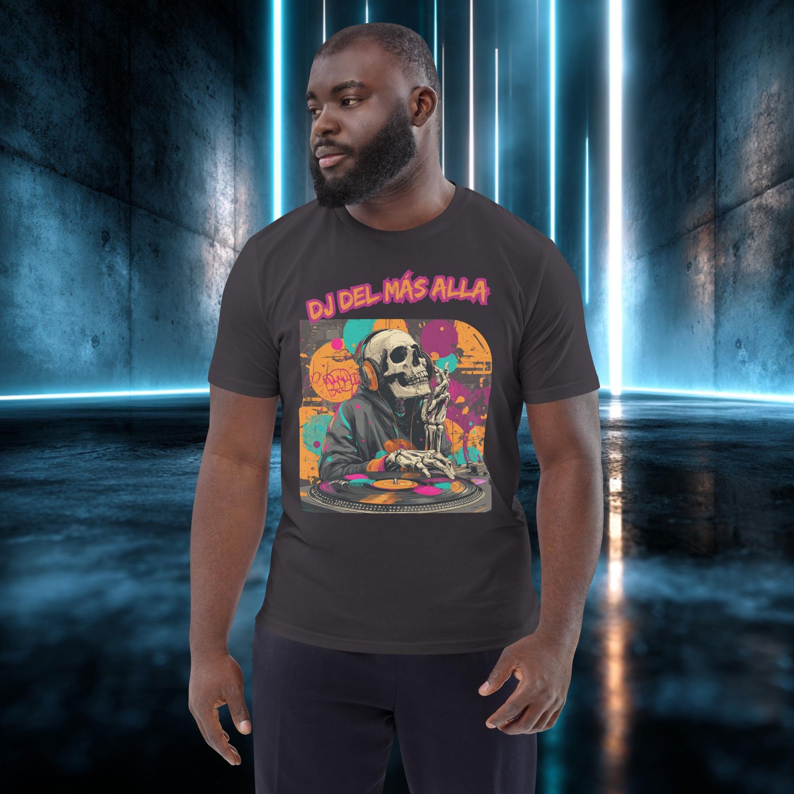 Camiseta orgánica con diseño DJ del Más Allá — color 6