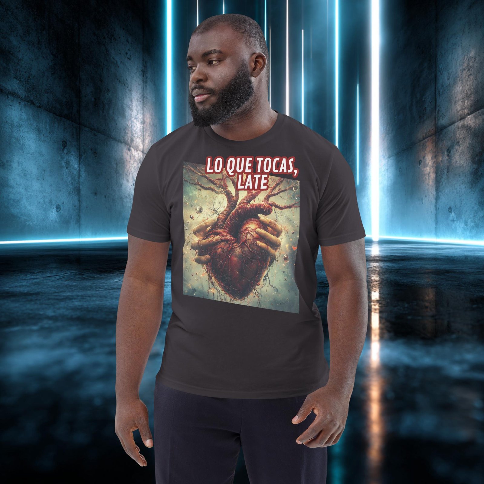 Camiseta orgánica con diseño Lo Que Tocas, Late — color 5