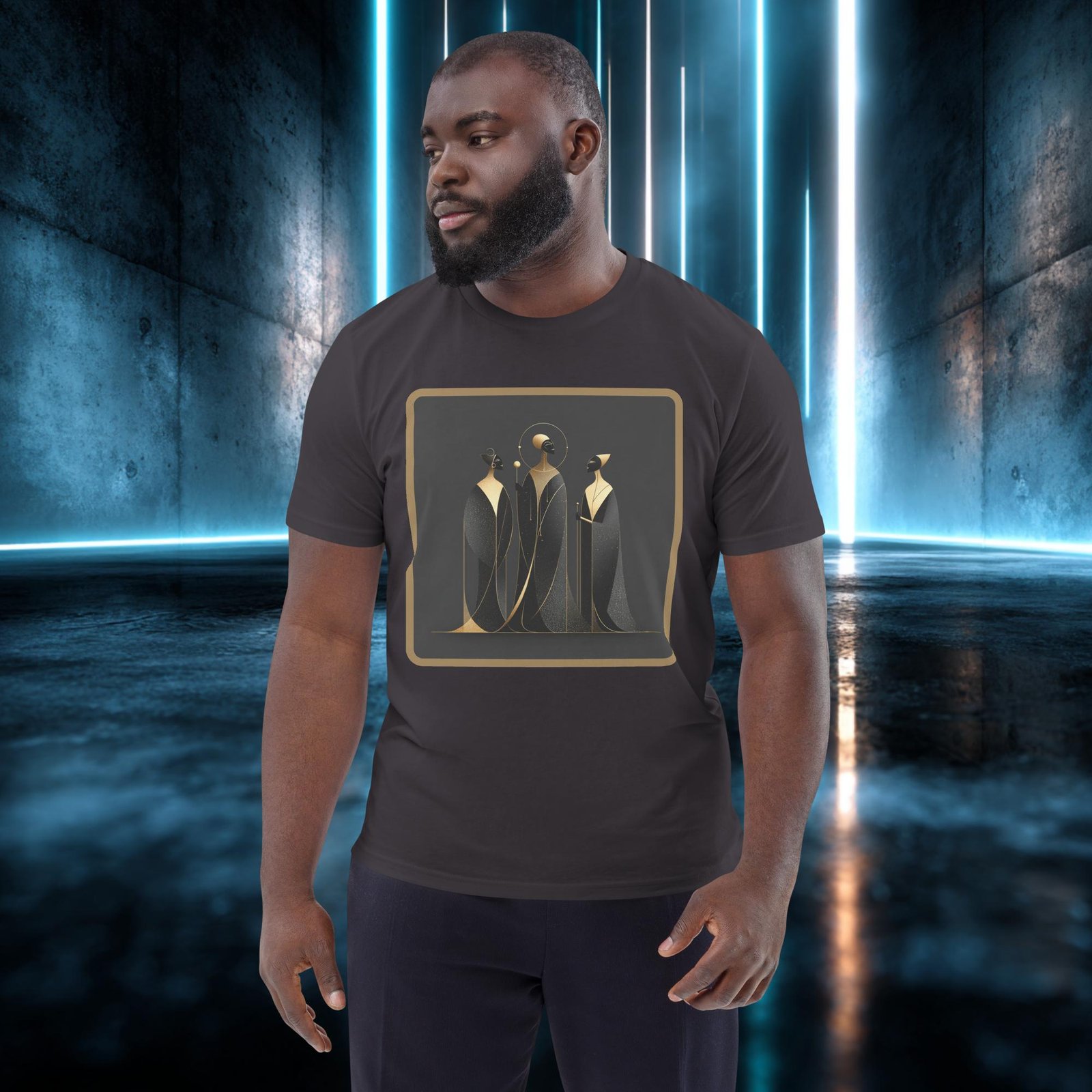 Camiseta orgánica con diseño Tres Siluetas de Oro — color 5