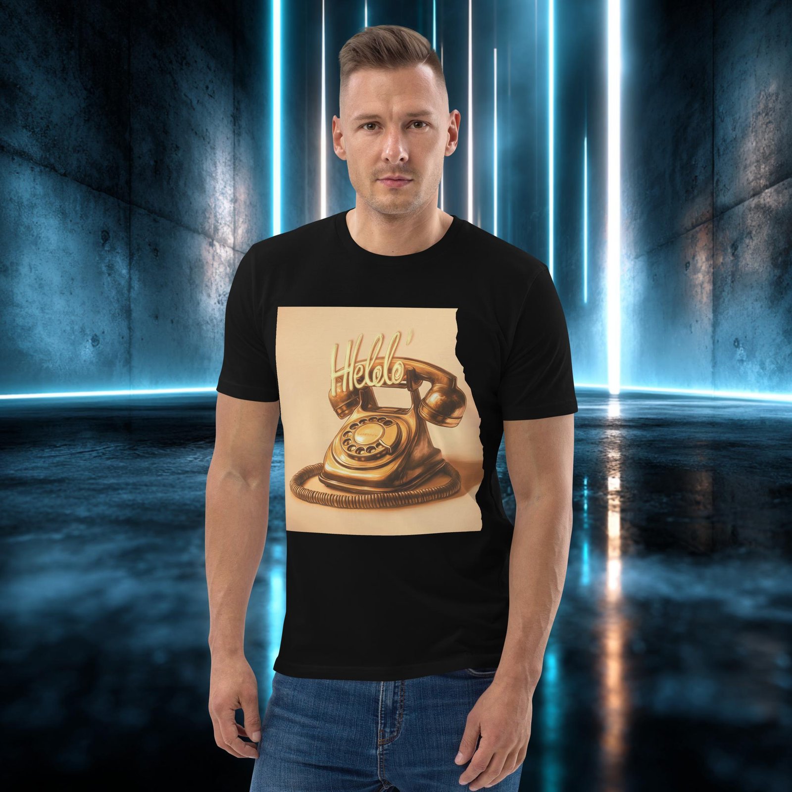 Camiseta orgánica con diseño Llamada Dorada — detalle del estampado