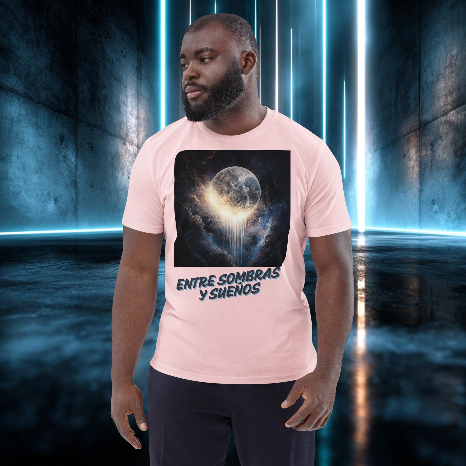 Camiseta orgánica con diseño Entre Sombras y Sueños — color 14