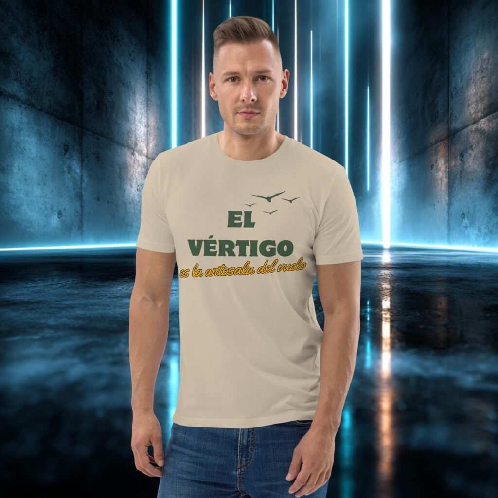 Camiseta orgánica con diseño El Vértigo Es la Antesala del Vuelo