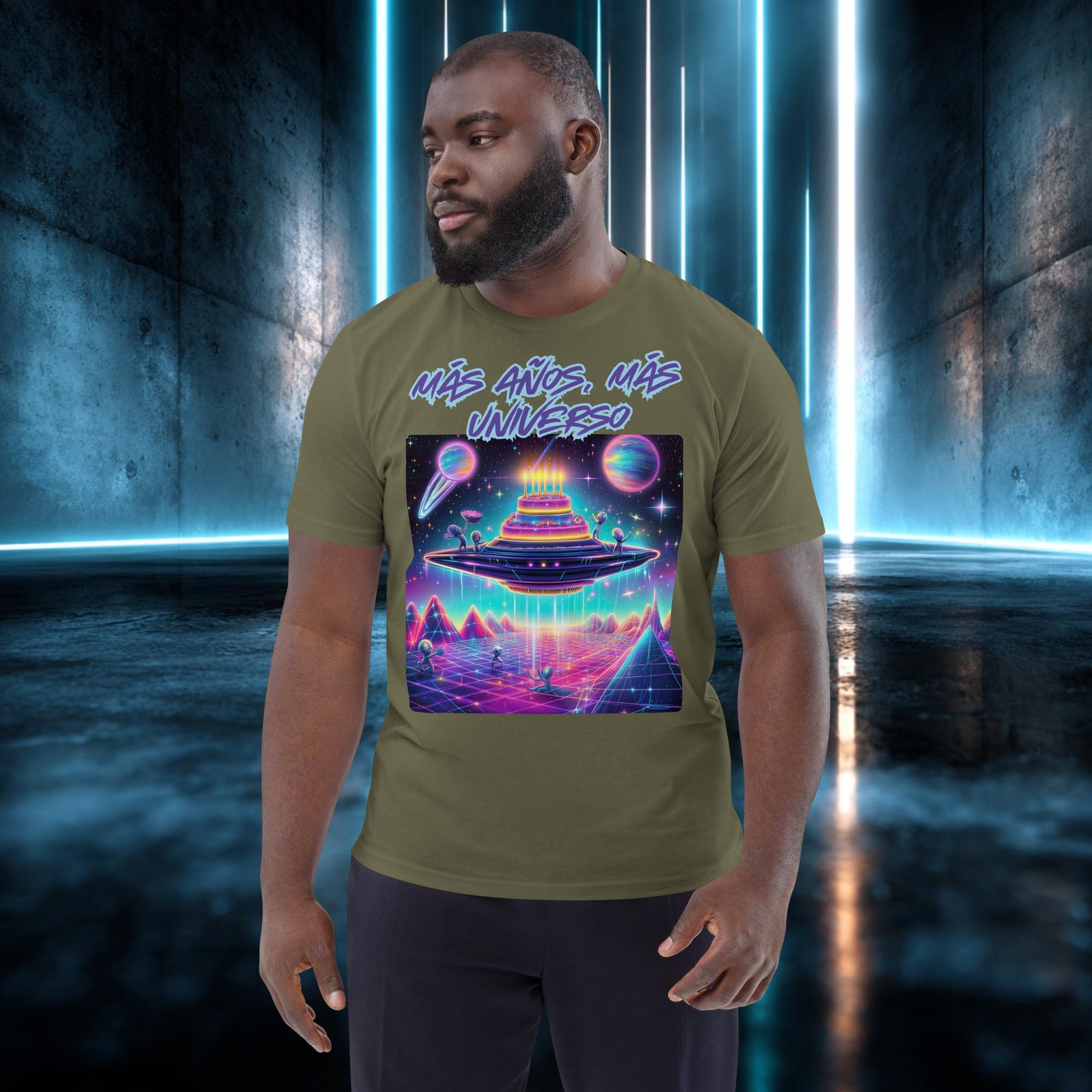 Camiseta orgánica con diseño Más Años, Más Universo — color 12