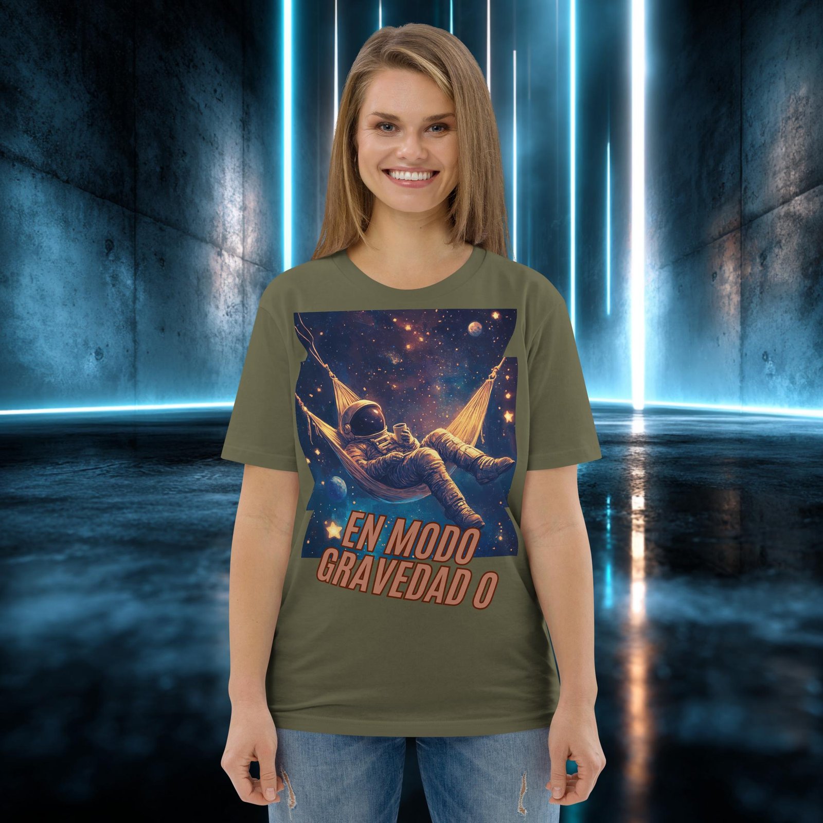 Camiseta orgánica con diseño En Modo Gravedad Cero — color 12